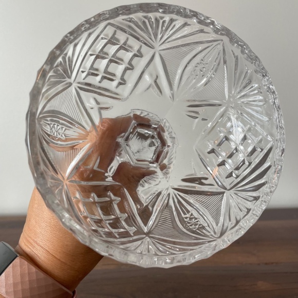 Vintage Dessert Dish, Glass Pedestal Candy Dish or Dessert Dish 5.5" H x 5" W - Picture 5 of 9